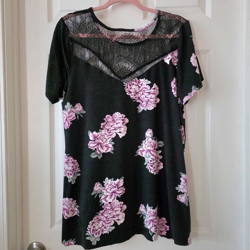 Torrid Super Soft Knits Black Floral Lace Accent Top Size 1